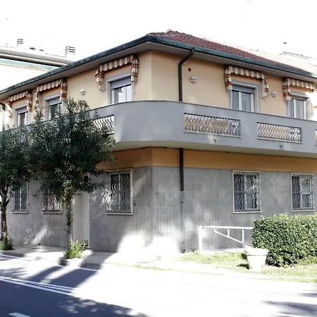 Tra Mare E Pineta * Viareggio